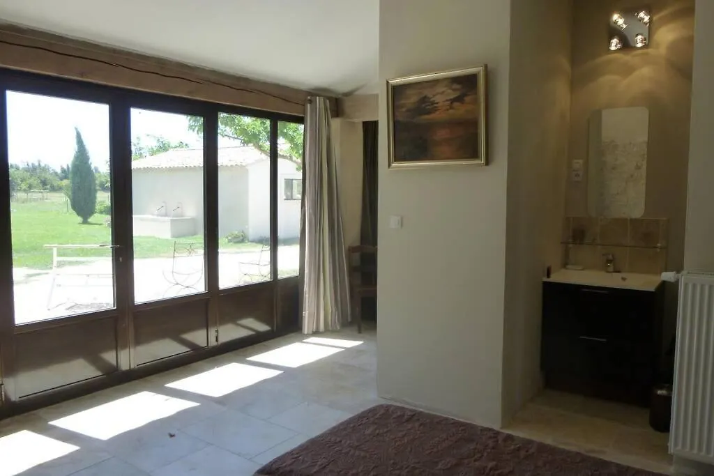 Charmant Loft A La Campagne Cavaillon 0*,