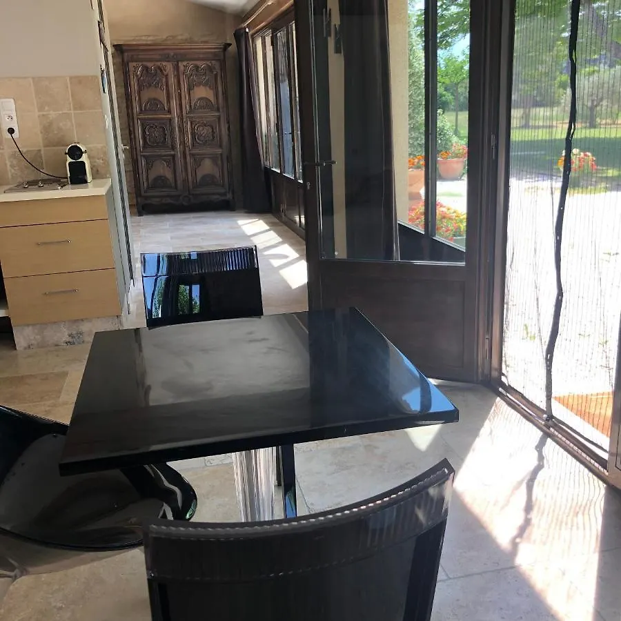 Apartment Charmant Loft A La Campagne Cavaillon France